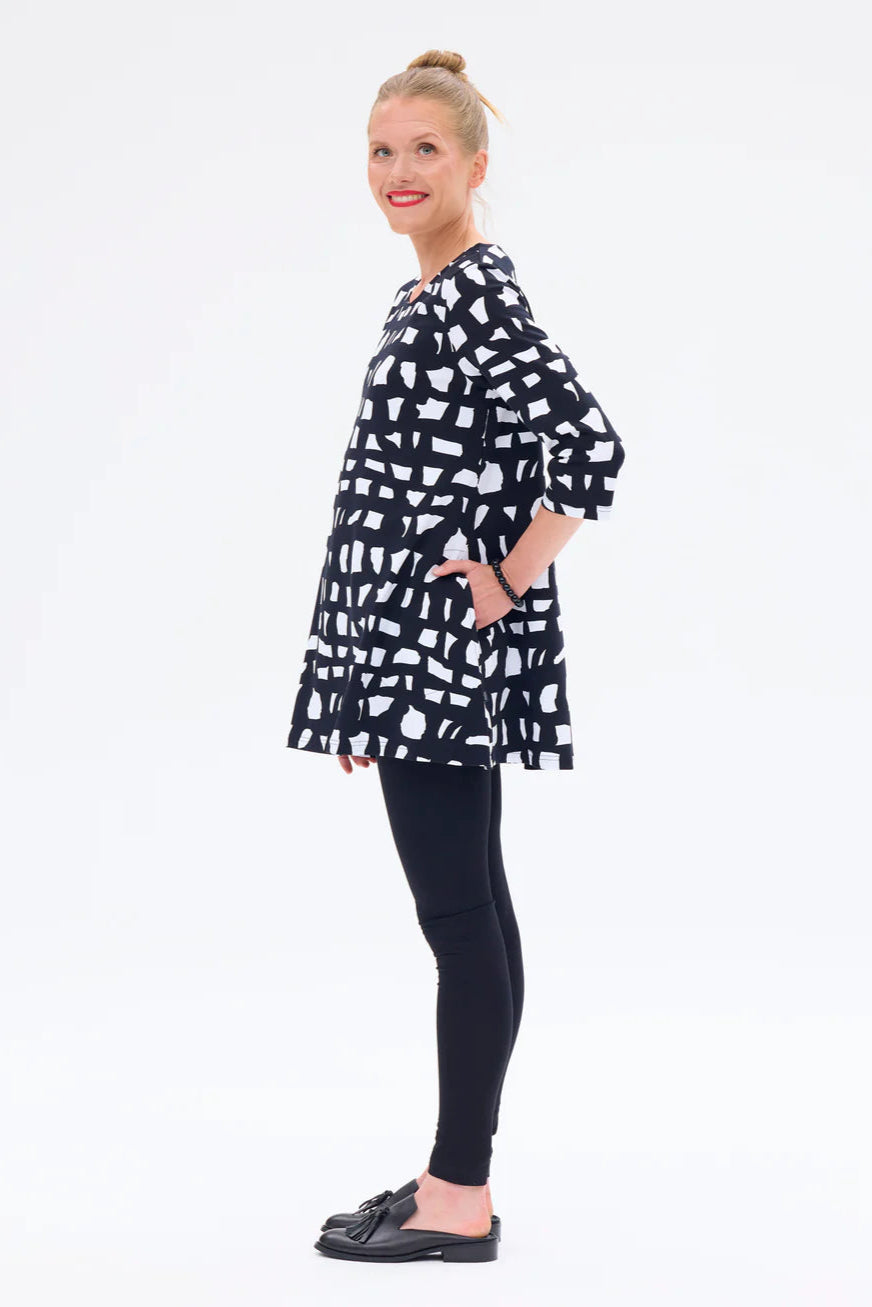 Ratia Pisara Block Tunic Black/White