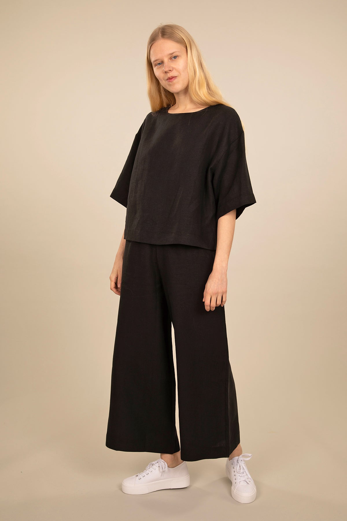 Ratia Minttu Black Wide Leg Cropped Linen Pants