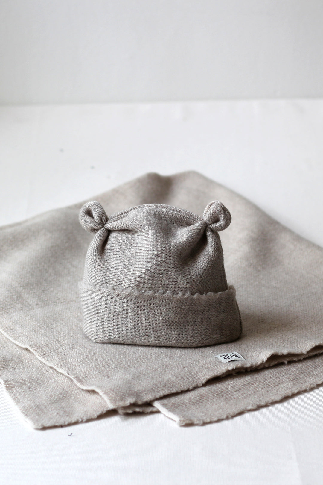 Knitworks Baby Blanket & Beanie Beige