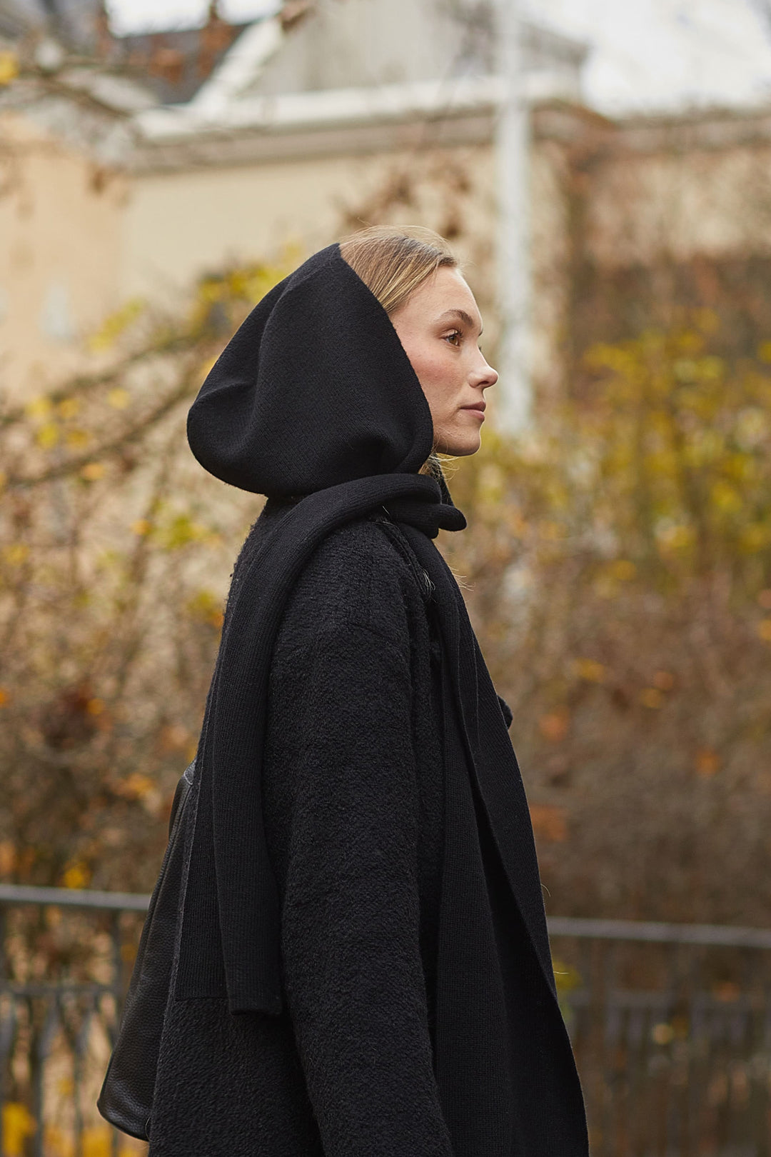 Piironki Helsinki Merino Wool Hooded Scarf Black