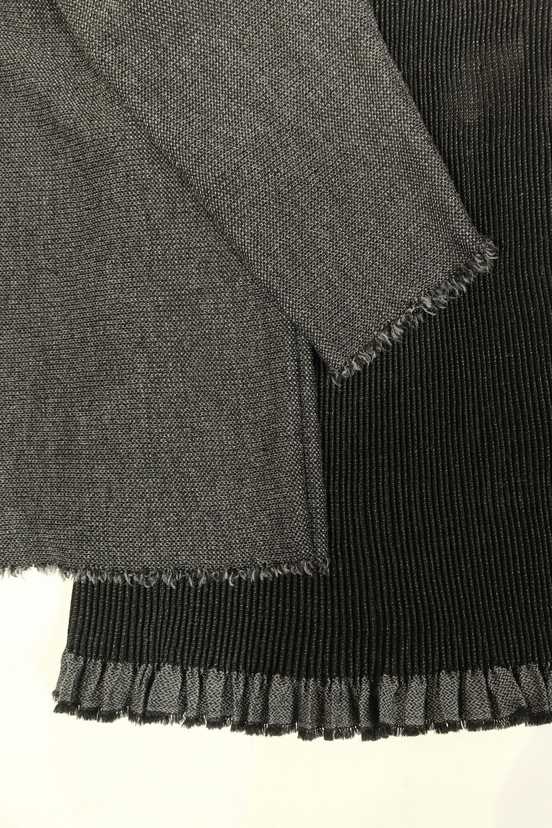 Hui Hui Textile Pleated Skirt Black