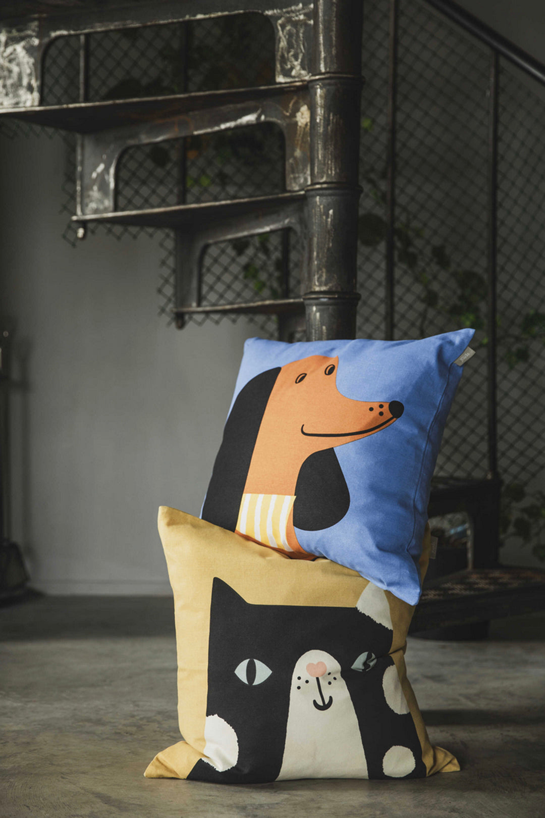 Spira of Sweden Louie Cushion Cover