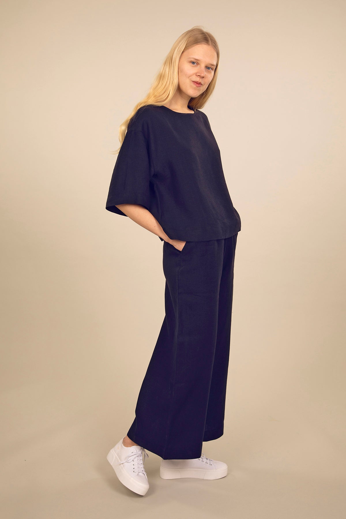 Ratia Minttu Navy Wide Leg Cropped Linen Pants
