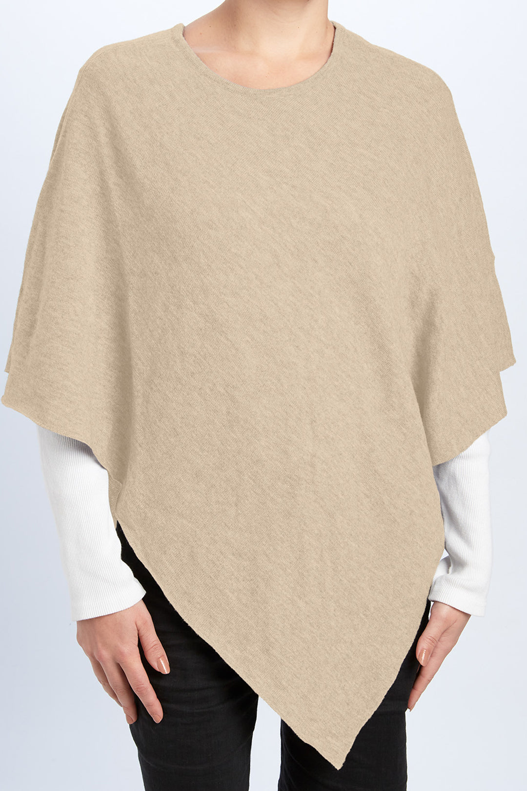 Piironki Helsinki Ella Merino Wool Poncho Beige