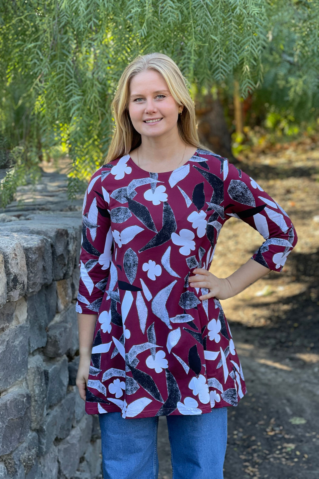 Ratia Pisara Rakastaa Ei Rakasta Wine Red Tunic