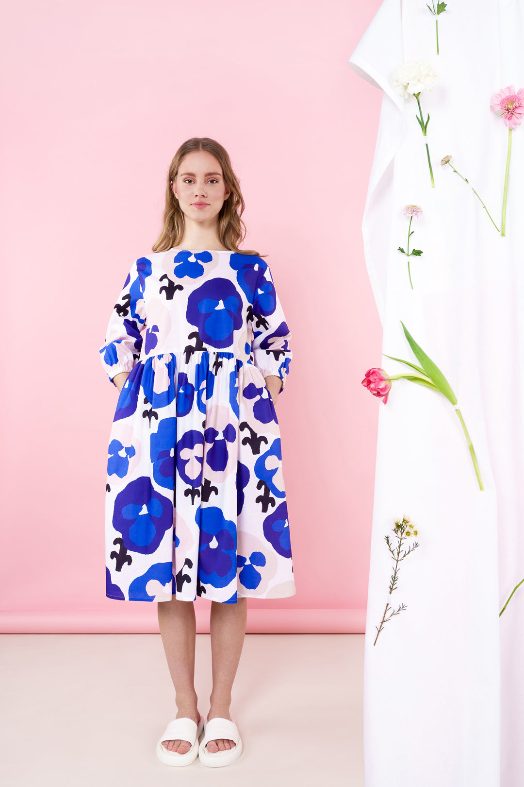 Kauniste Finland Roosa Orvokki Dress