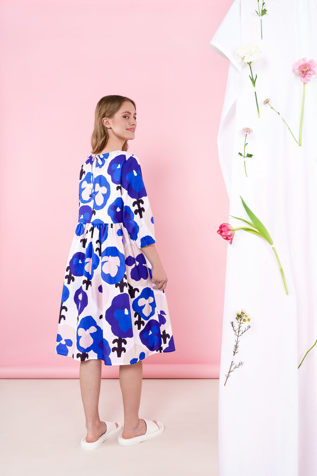 Kauniste Finland Roosa Orvokki Dress