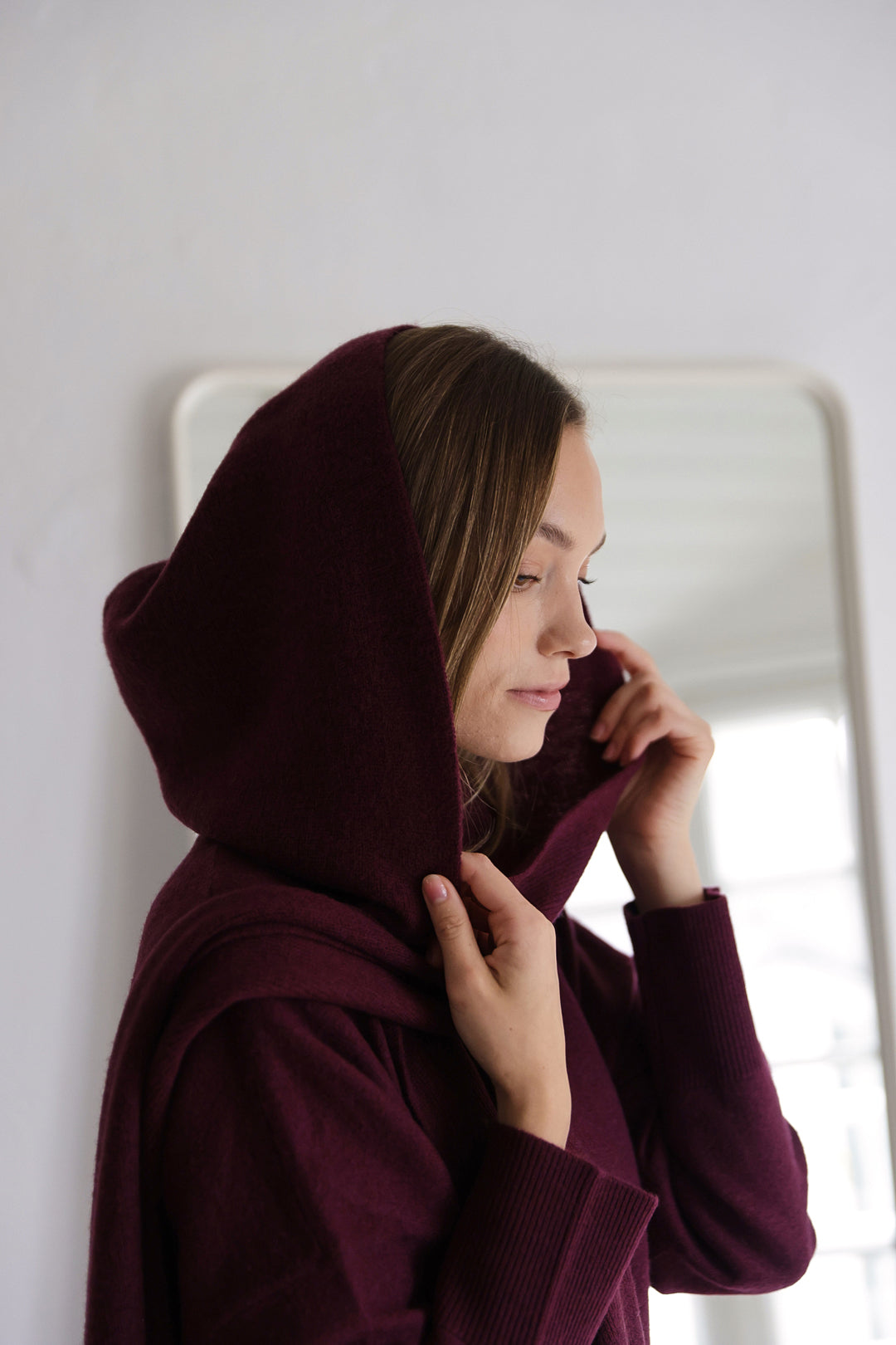 Piironki Helsinki Merino Wool Hooded Scarf Cherry