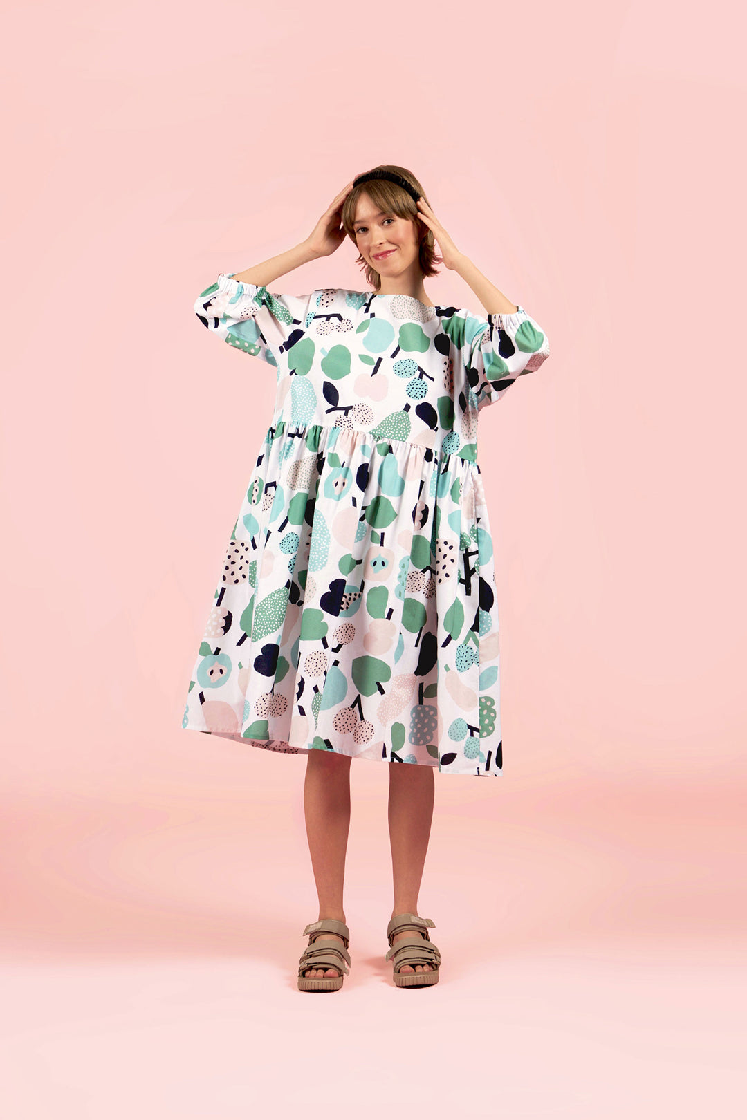 Kauniste Finland Roosa Tuttifrutti Green Dress