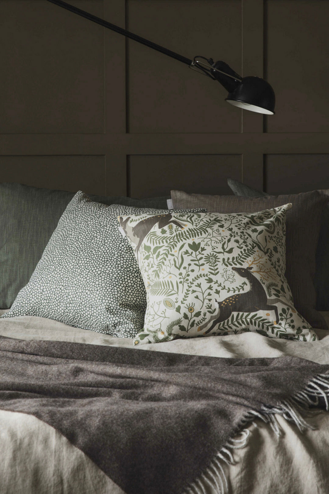 Spira of Sweden Vinterland Green Pillow Cover