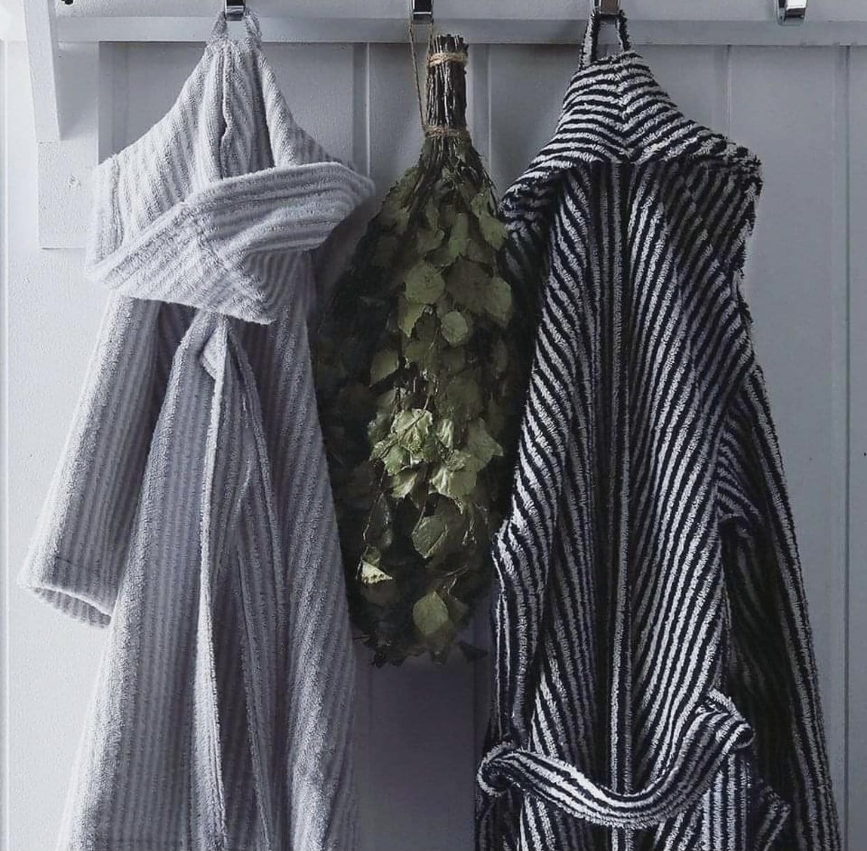 Ratia Unisex Stripe Bathrobe Black/Sand