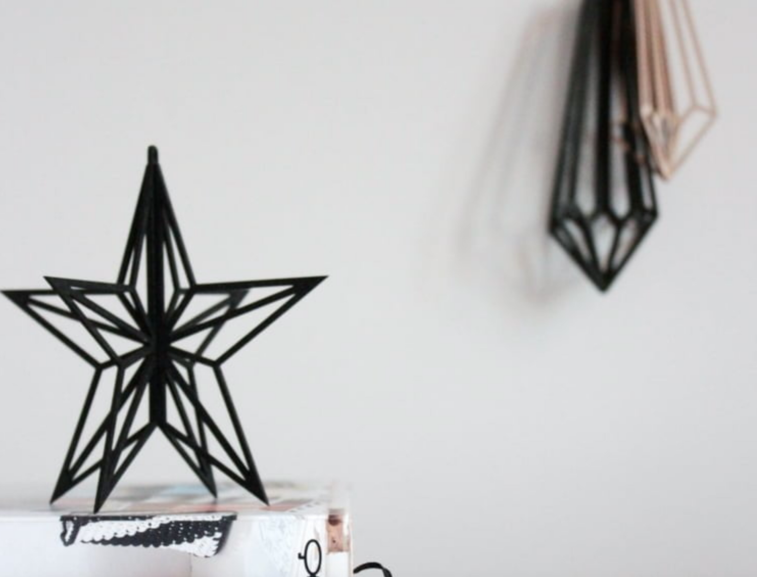 Valona Black Large Star