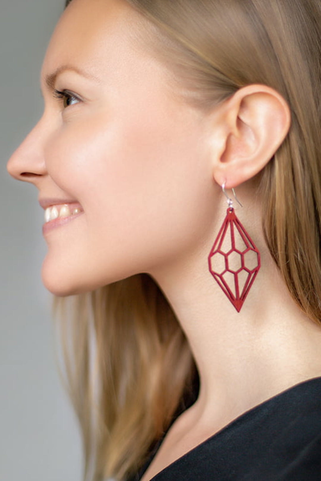 Valona Diamond 2D Red Earrings