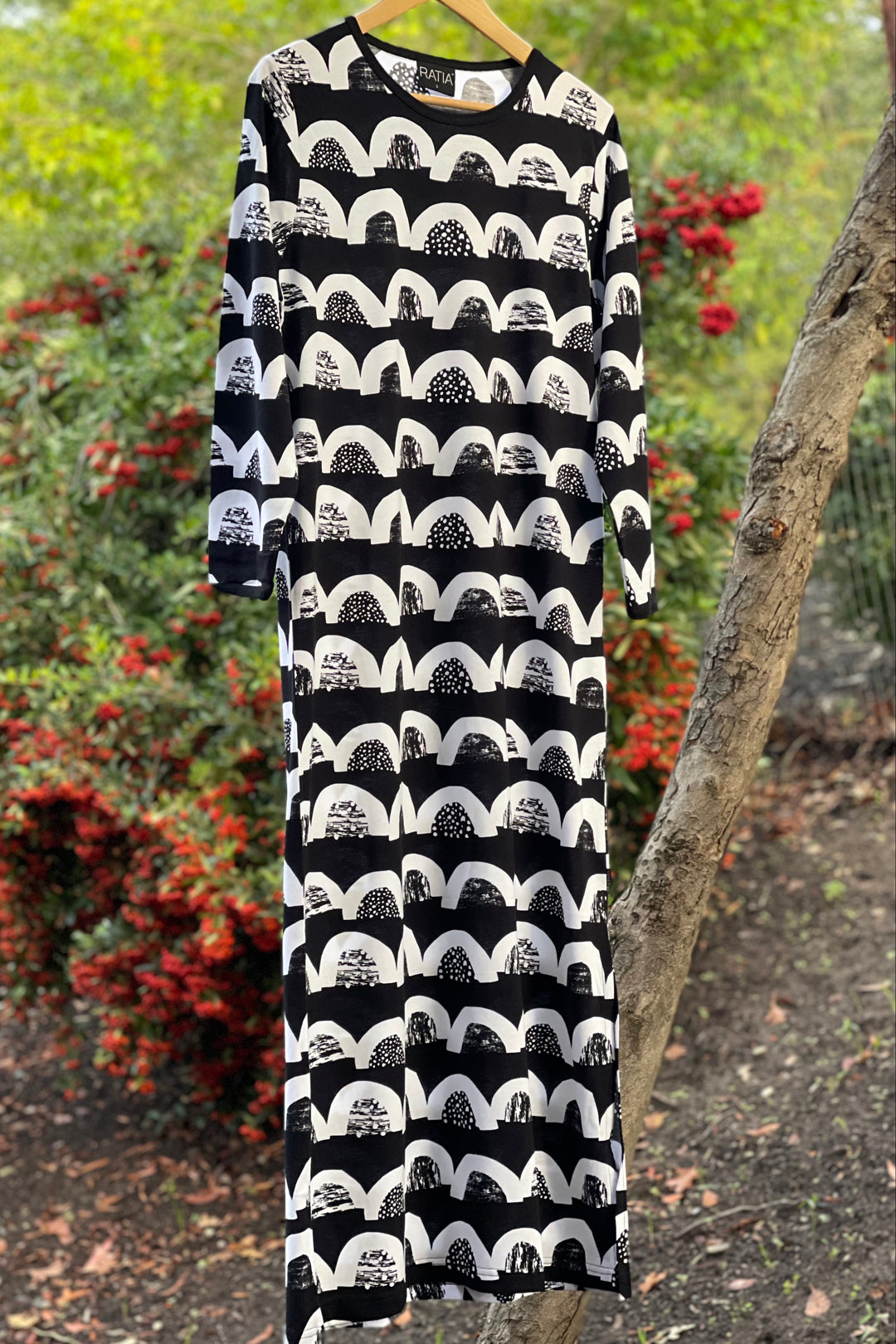 Ratia Fanni Igloo Black Gown