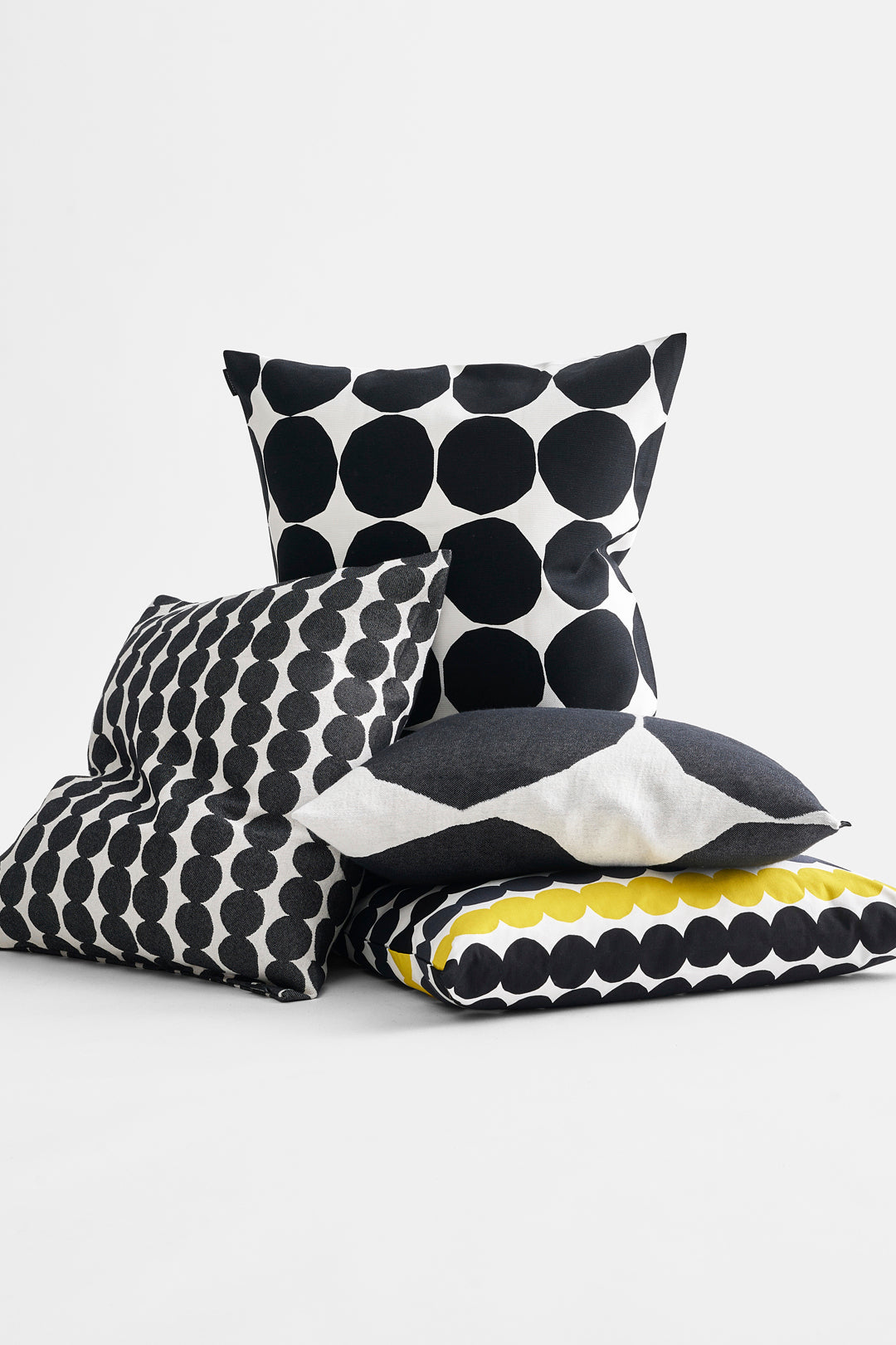 Marimekko Rasymatto Cushion Cover Black