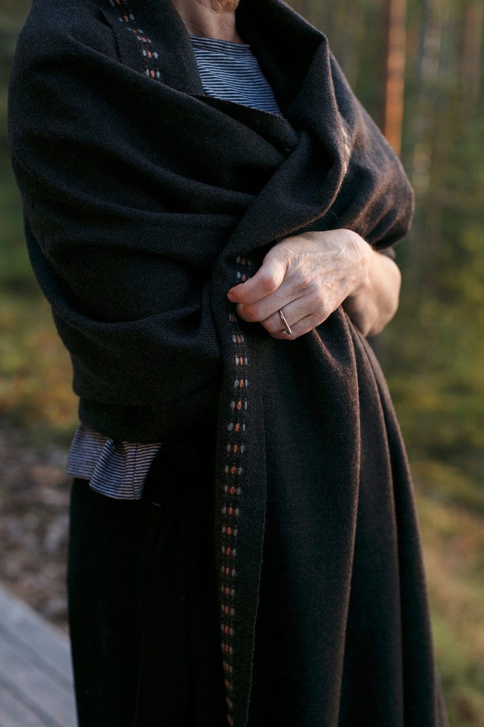 Lapuan Kankurit Saana Scarf Dark Grey