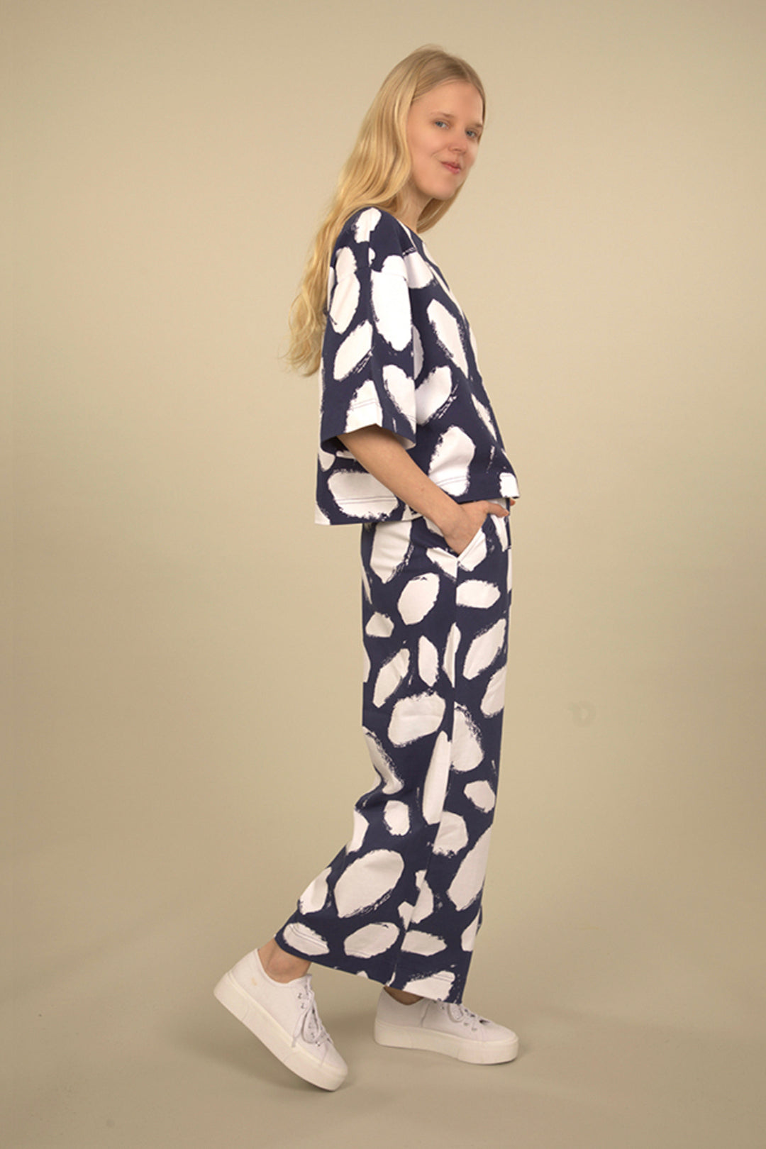 Ratia Papu Cropped Wide Leg Pants