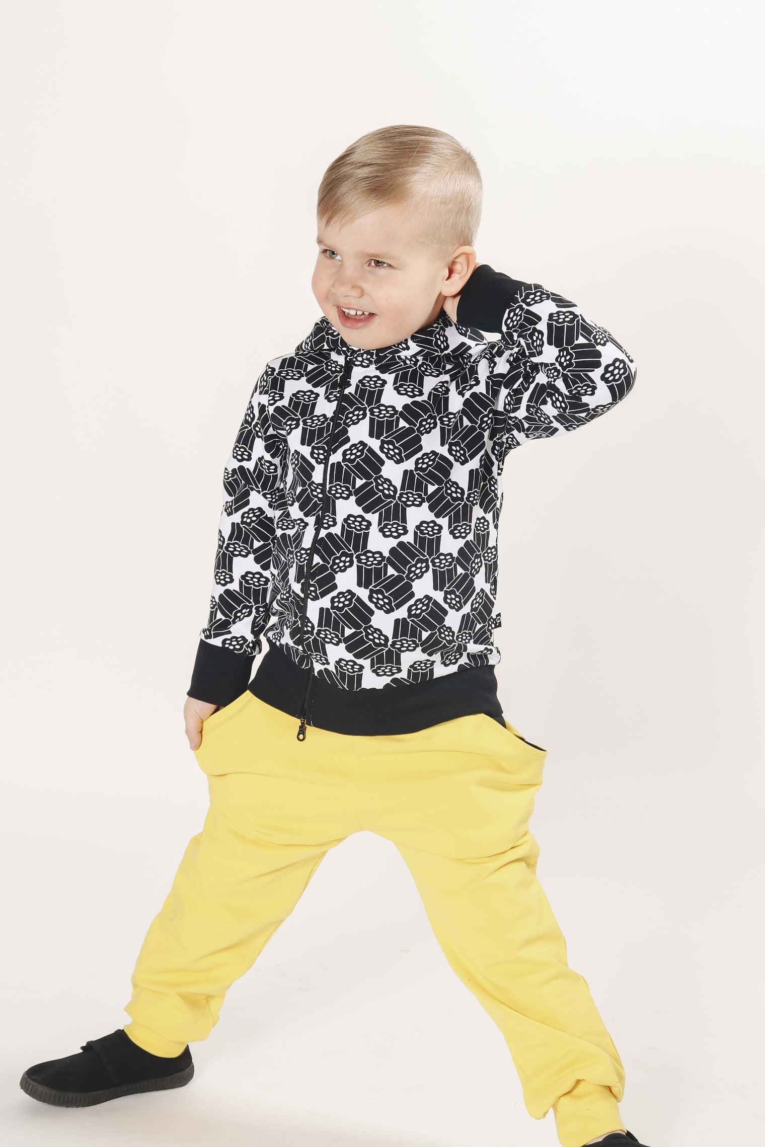 Pikkuset Licorice Hoodie - Nordic Labels