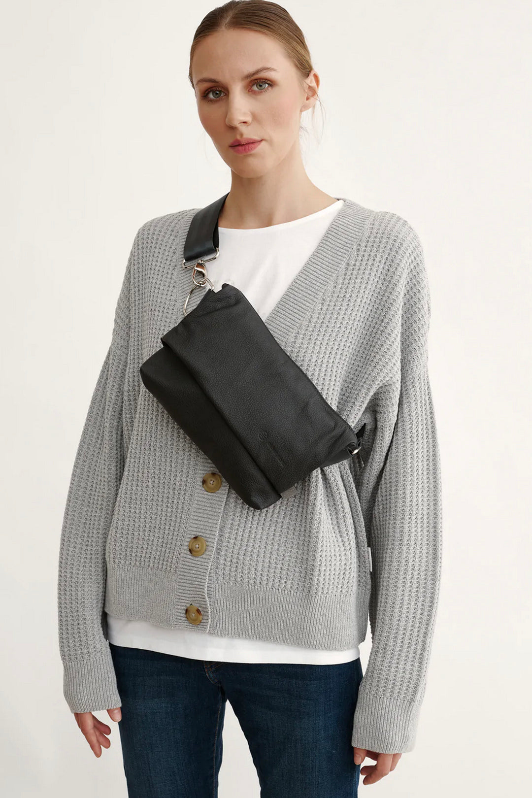 Globe Hope Pilke Leather Belt Bag
