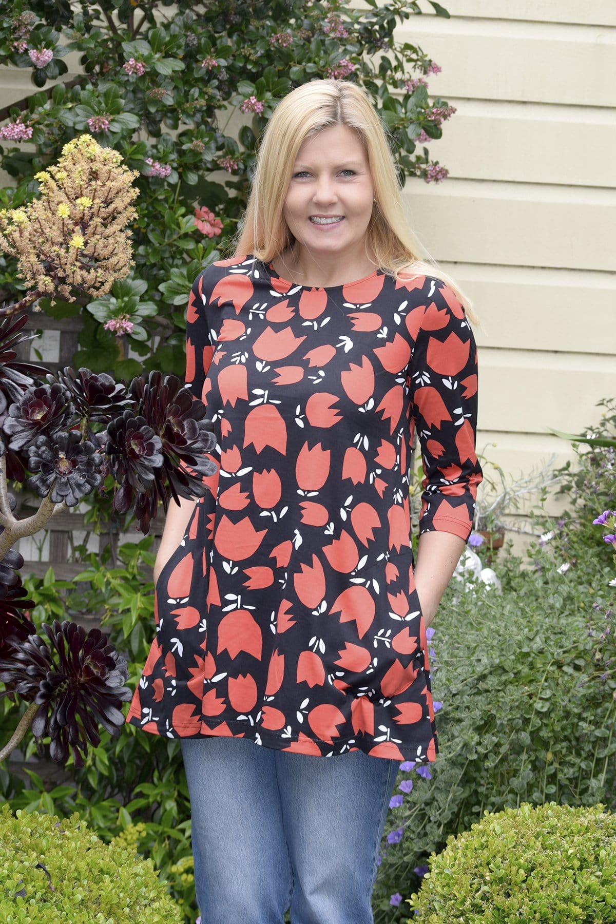 Ratia Tulips Pisara Tunic