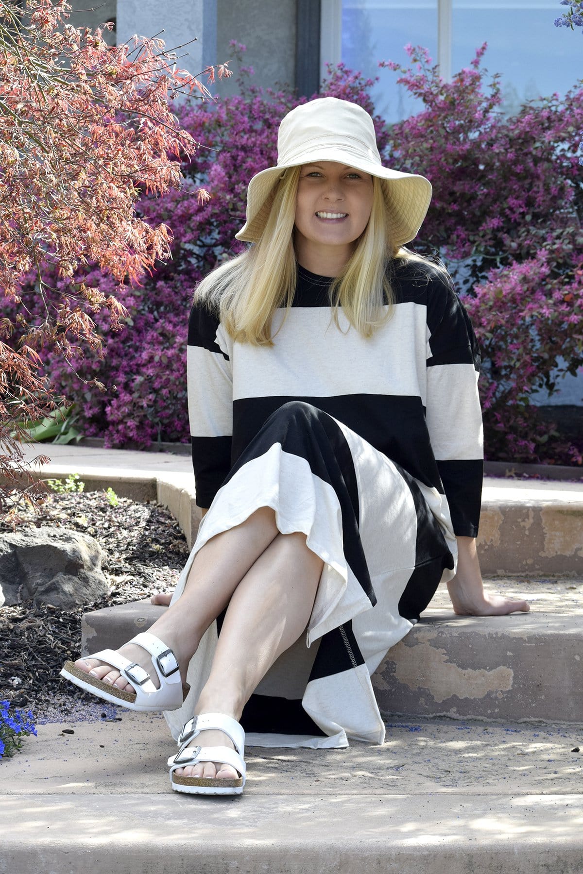 Ratia Adora Gown Black/Sand