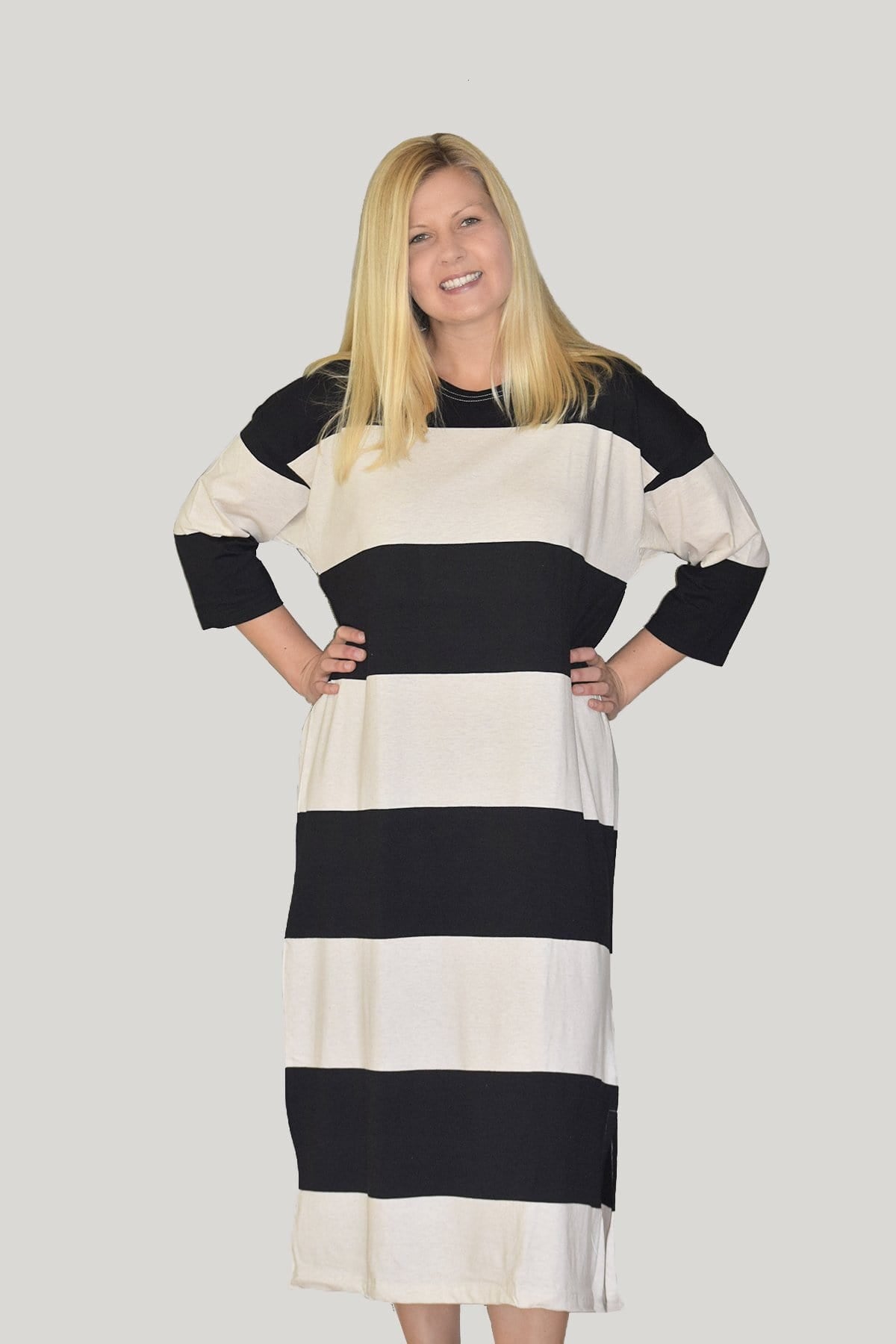 Ratia Adora Gown Black/Sand