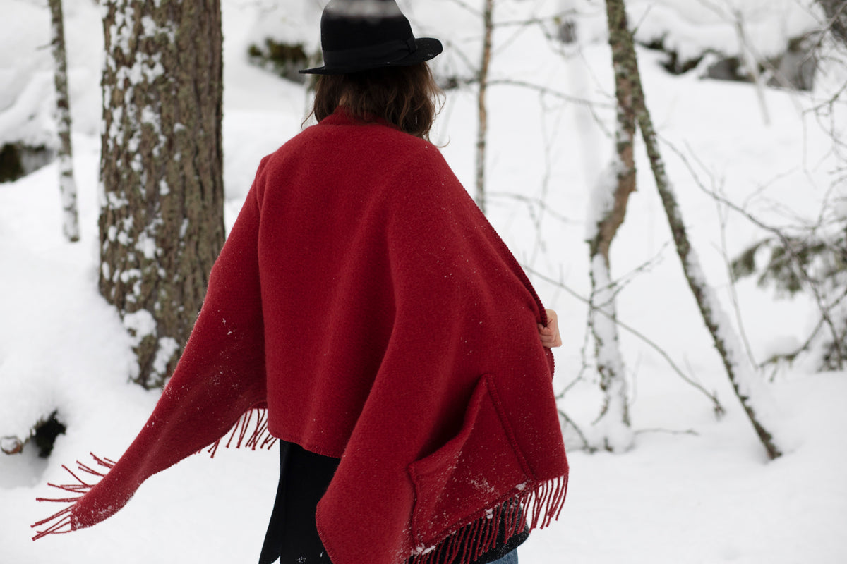 Lapuan Kankurit Uni Pocket Shawl Dark Red