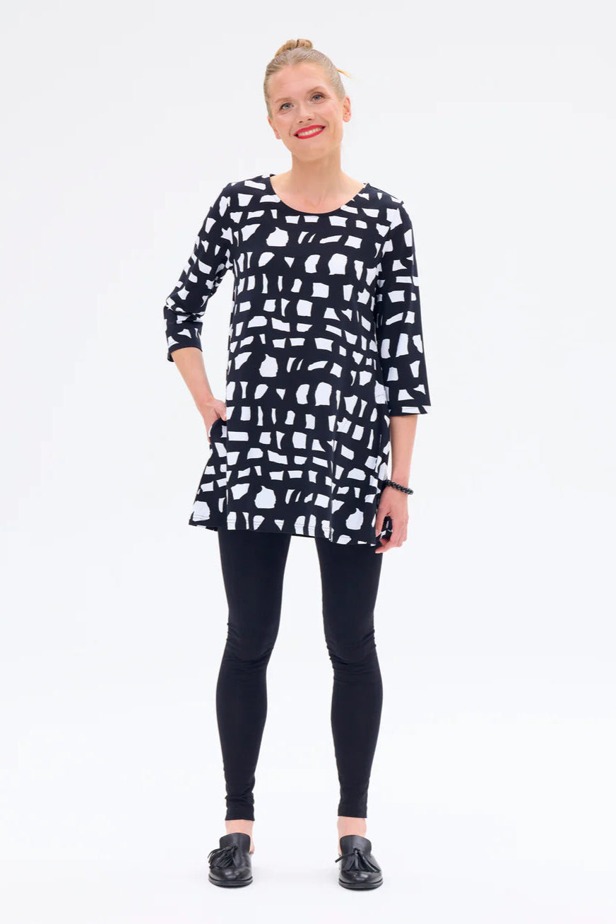 Ratia Pisara Block Tunic Black/White