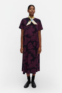 Marimekko Pisteinen Kukasta Kukkaan