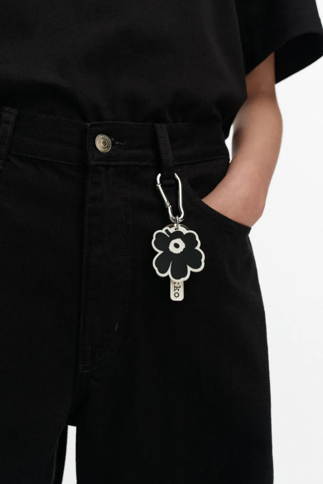 Marimekko Aallokas Black Unikko Kioski Key Chain
