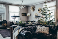 Cozy Publishing Green Christmas Wreaths & Floral Arrangments