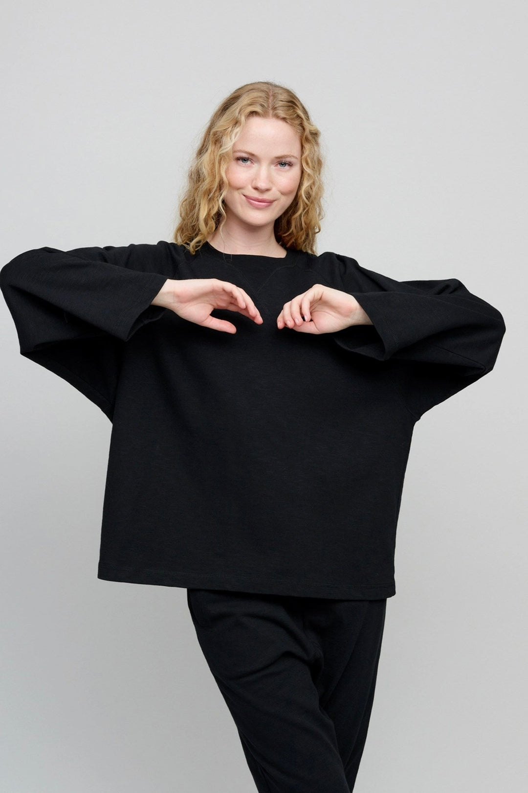 Moshi Moshi Mind Earth Sweat Black