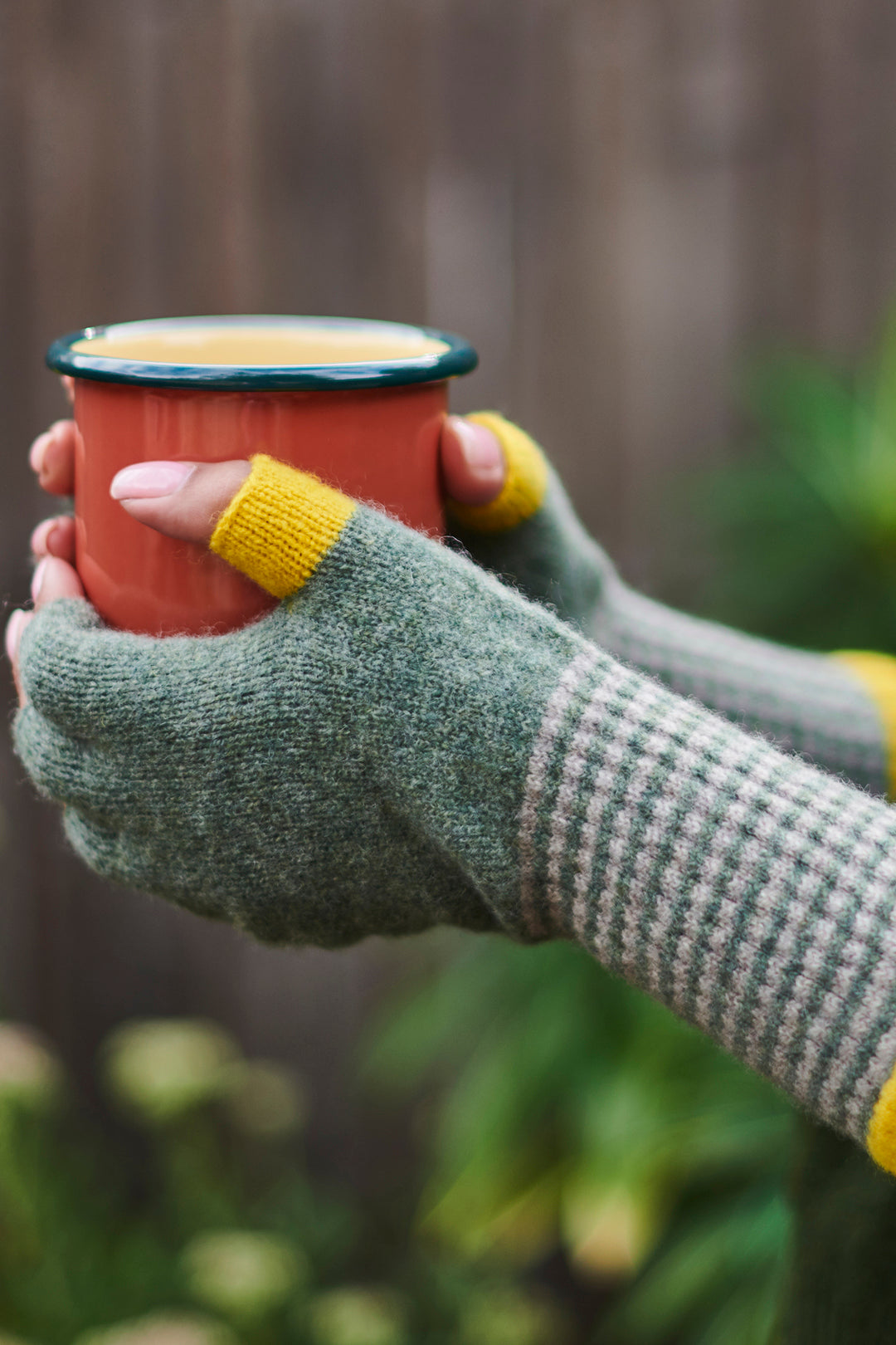 Catherine Tough Women's Lambswool Fingerless Gloves Green