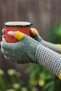 Catherine Tough Women's Lambswool Fingerless Gloves Green