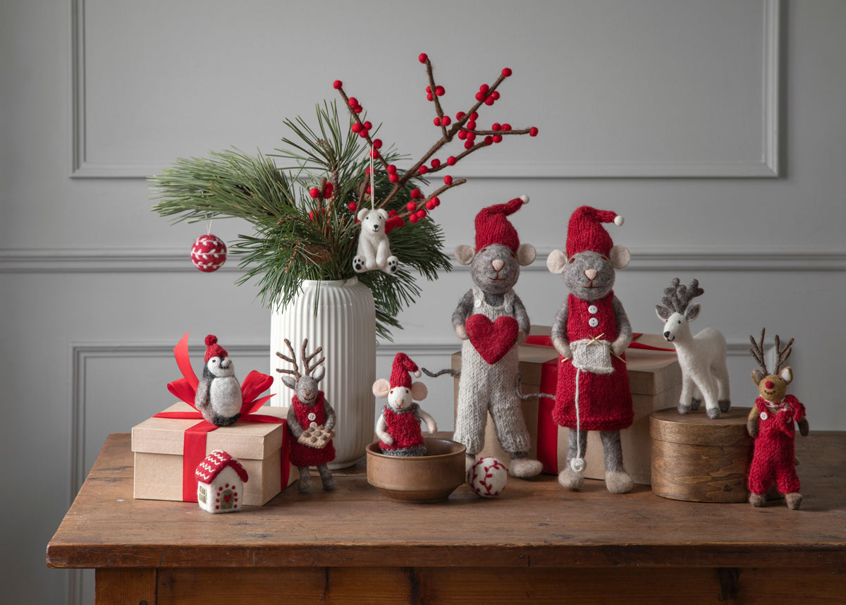 Gry & Sif Small Grey Boy Reindeer With Heart