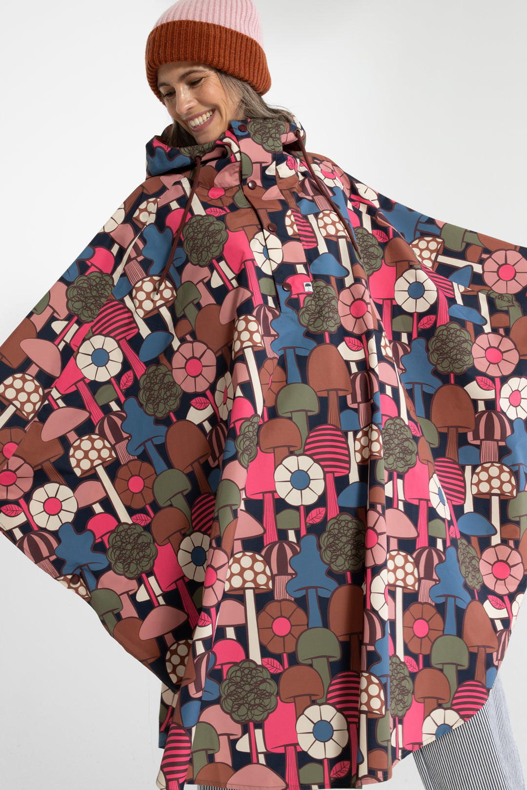 Danefæ København Danebodil Mykologi Rain Poncho – Nordic Labels