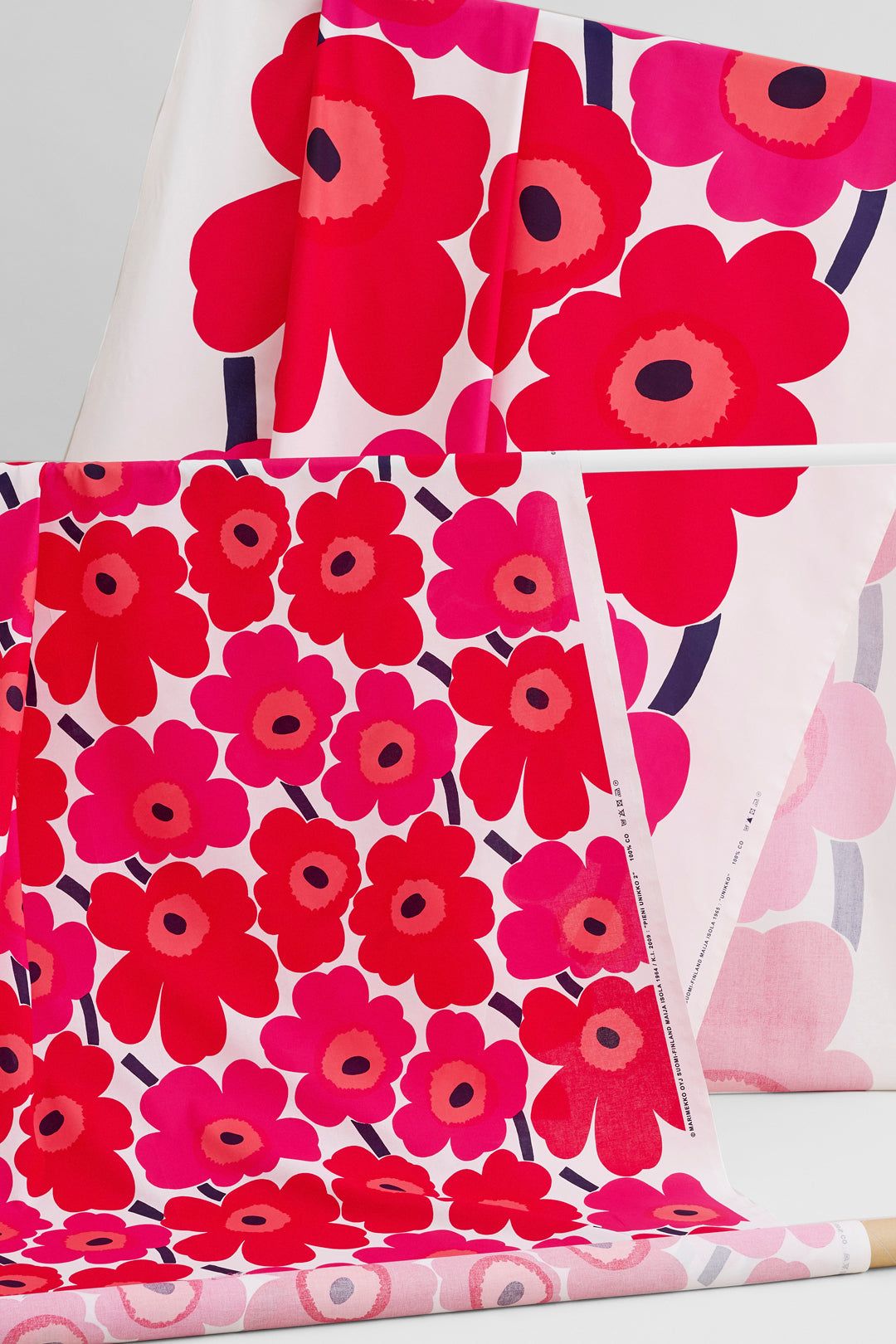 【新品Marimekko】Unikko柄　イタリア製 Marimekko Pieni Unikko Red Fabric – Nordic Labels