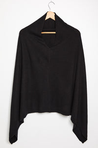 Piironki Helsinki Leea Merino Wool Poncho Black