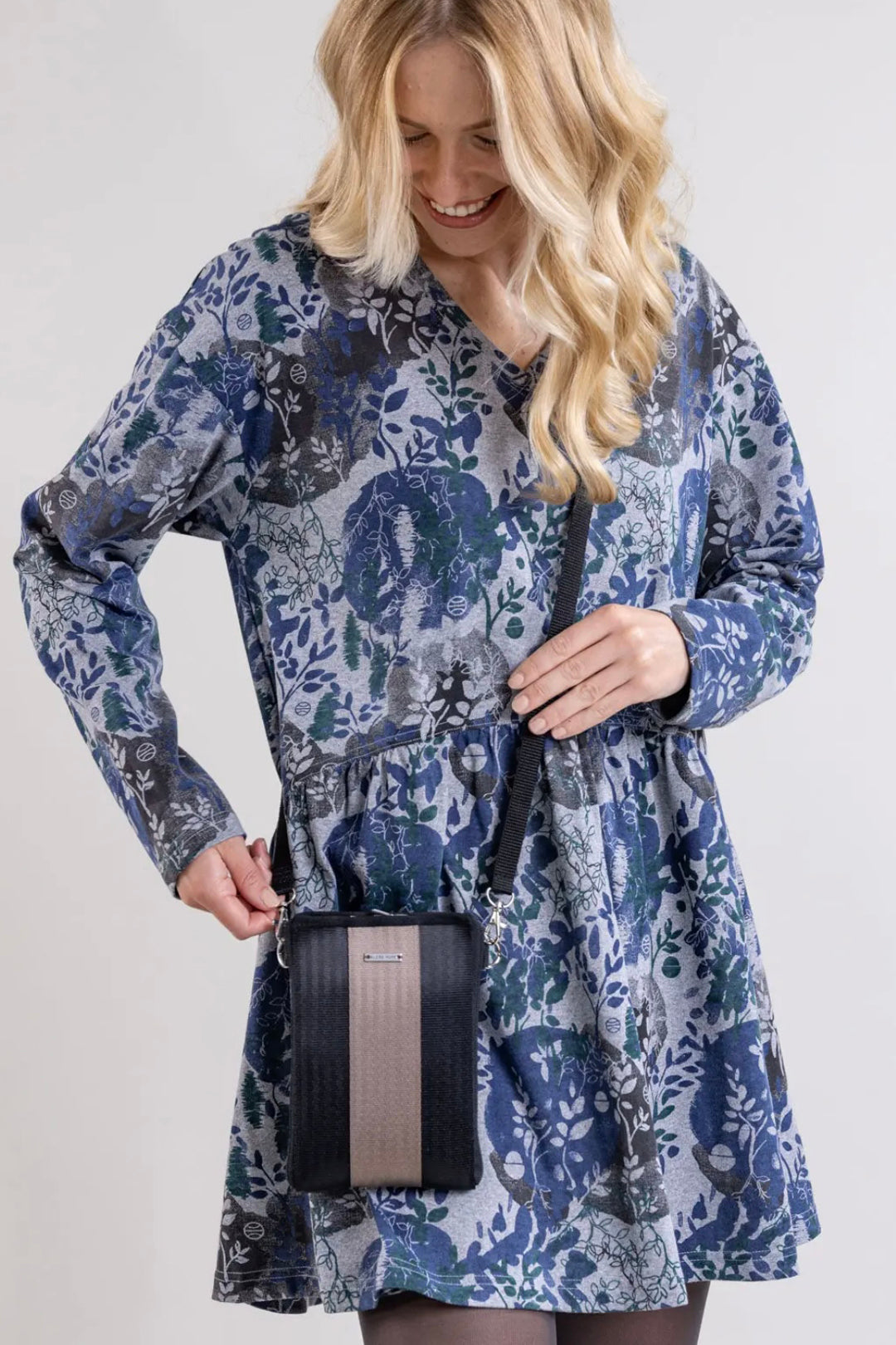 Globe Hope Railo Phone Bag