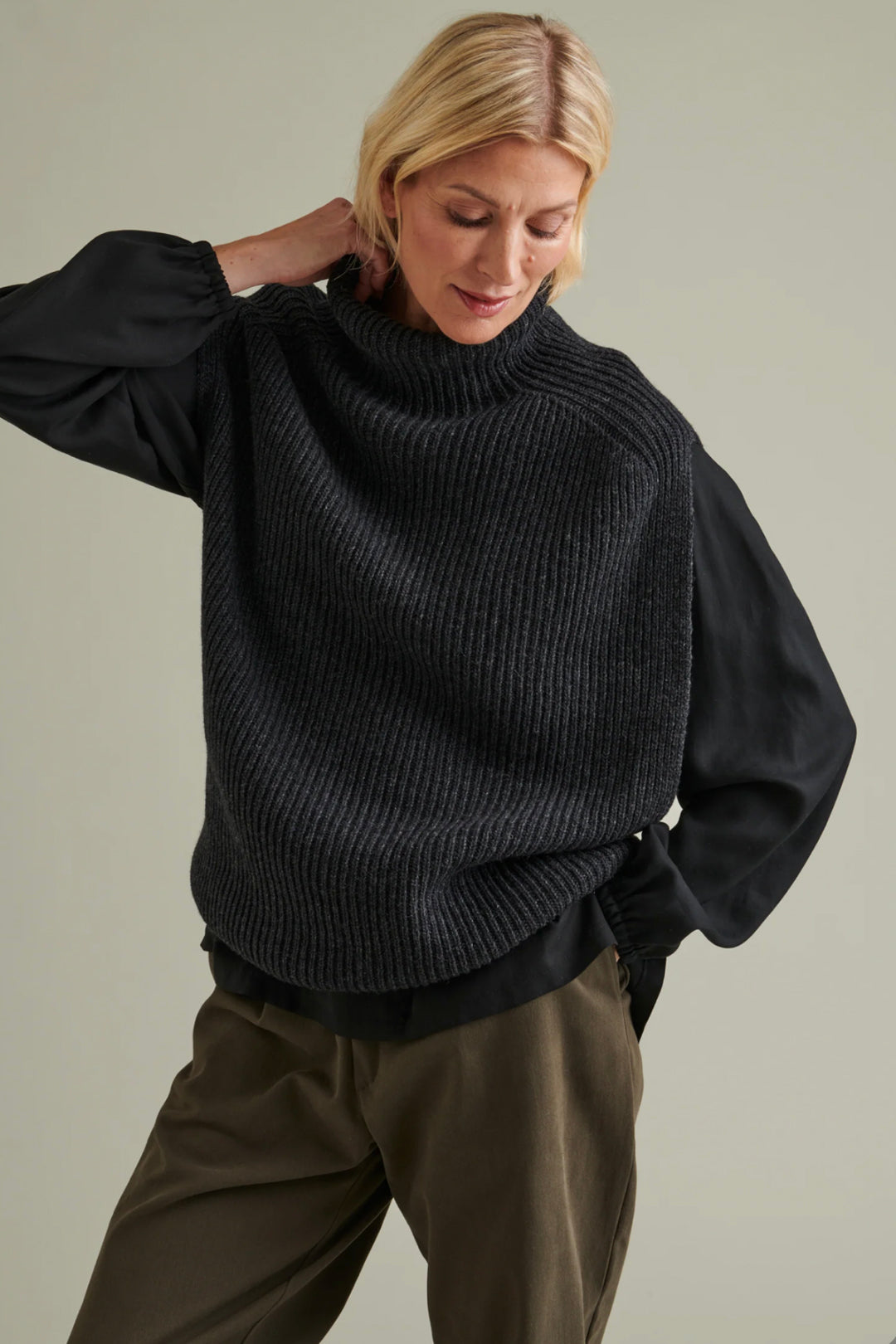 Niinmun Utö Merino Wool Collar Vest Charcoal