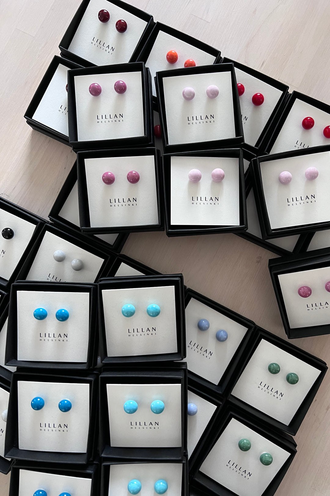 Lillan Helsinki Pom Pom Grey Earrings