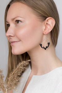 Valona Antler Swing Black Earrings