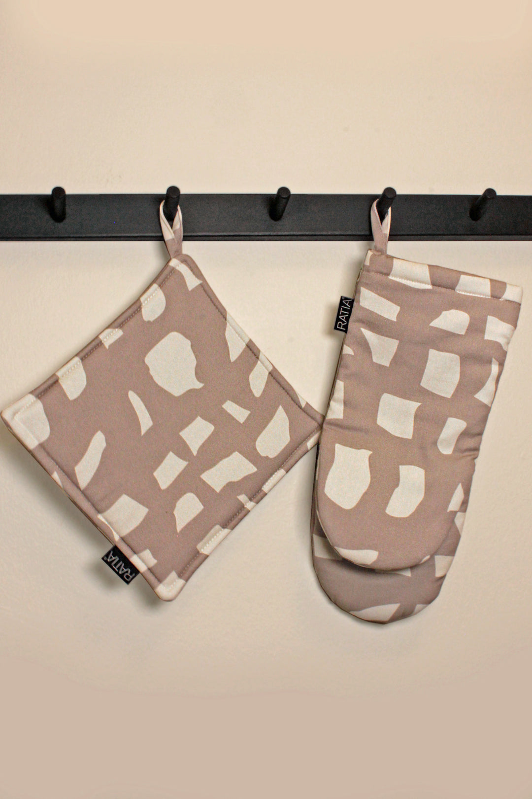 Ratia Oven Mitt Block Grey