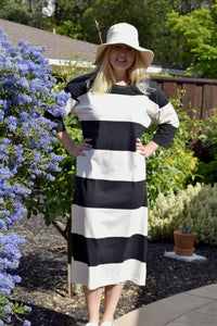 Ratia Adora Gown Black/Sand